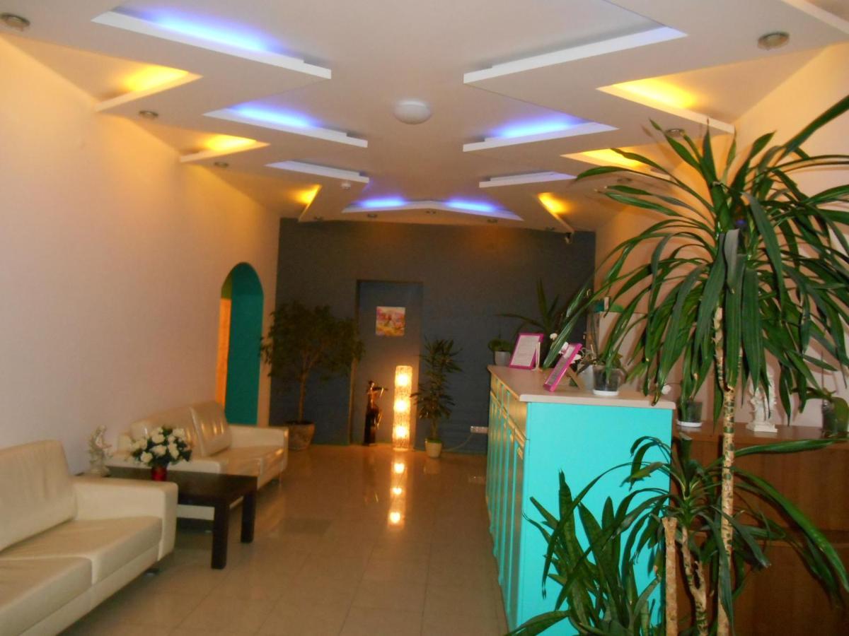 Happy Home Hostel Odessa Extérieur photo